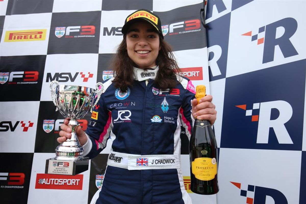 Maiden single seater podium for Jamie Chadwick at Rockingham F3 ...