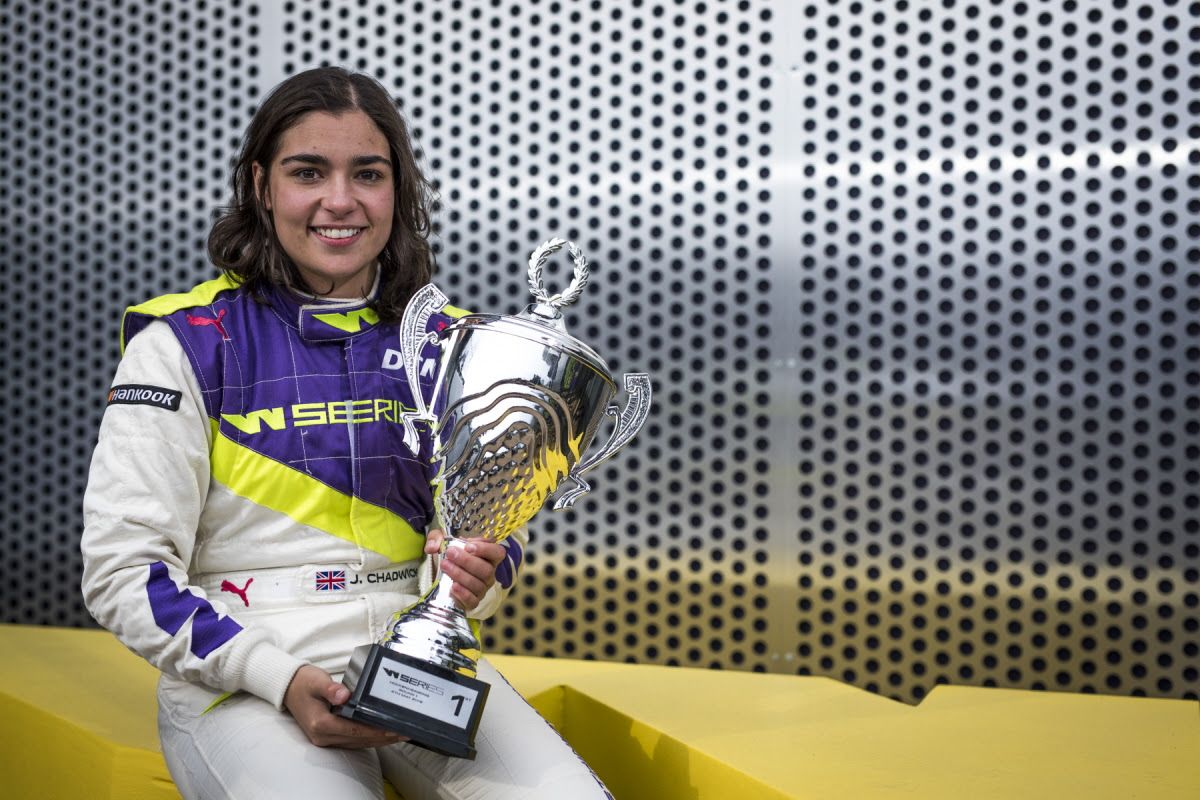 Jamie Chadwick wins inaugural W Series race | Motorsport News ...