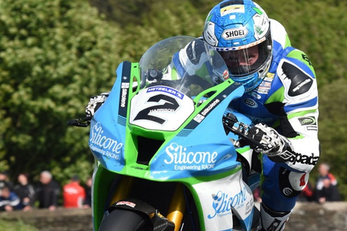 Dean Harrison wins sensational IOM Senior TT Race | Motorsport News ...