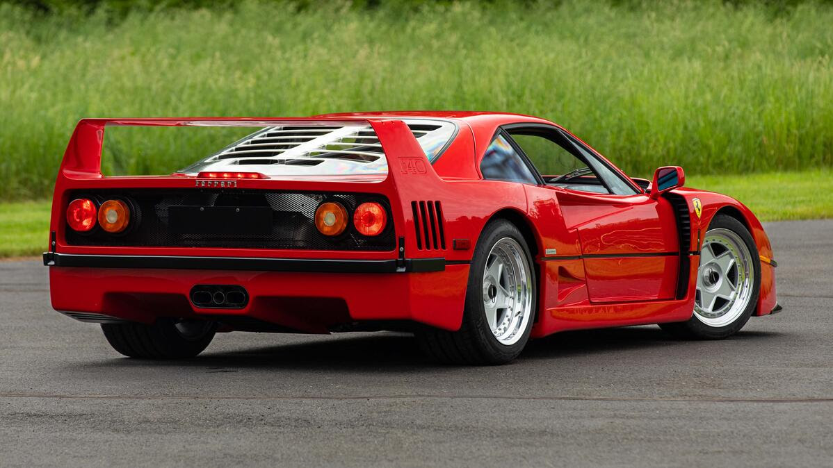 Ferrari f40 зеленая